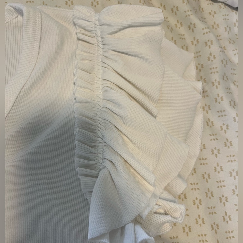 Express Ruffle Sleeve Bodysuit - Picture 3 of 4